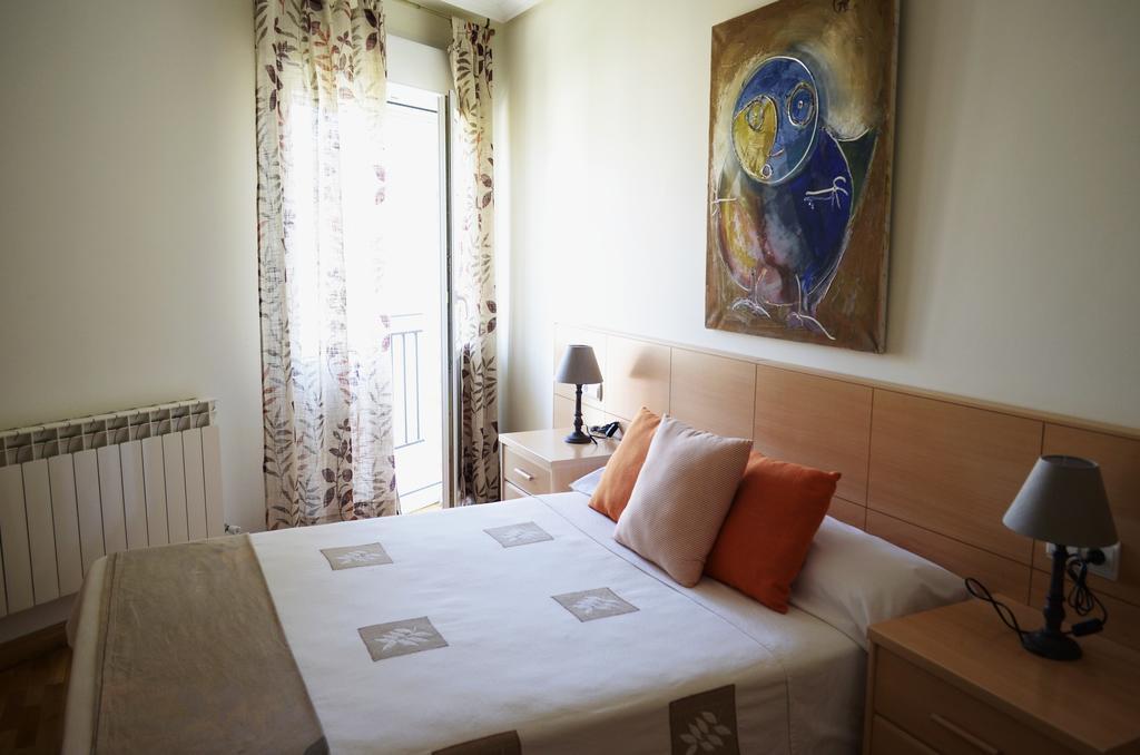 Pension Ostadar Los Arcos Room photo