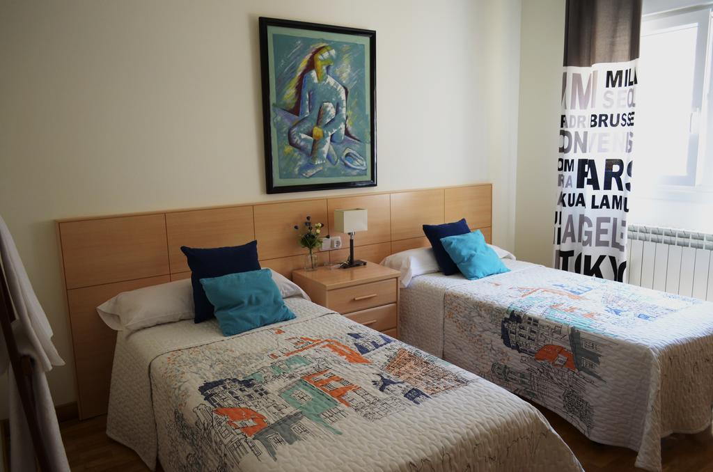 Pension Ostadar Los Arcos Room photo